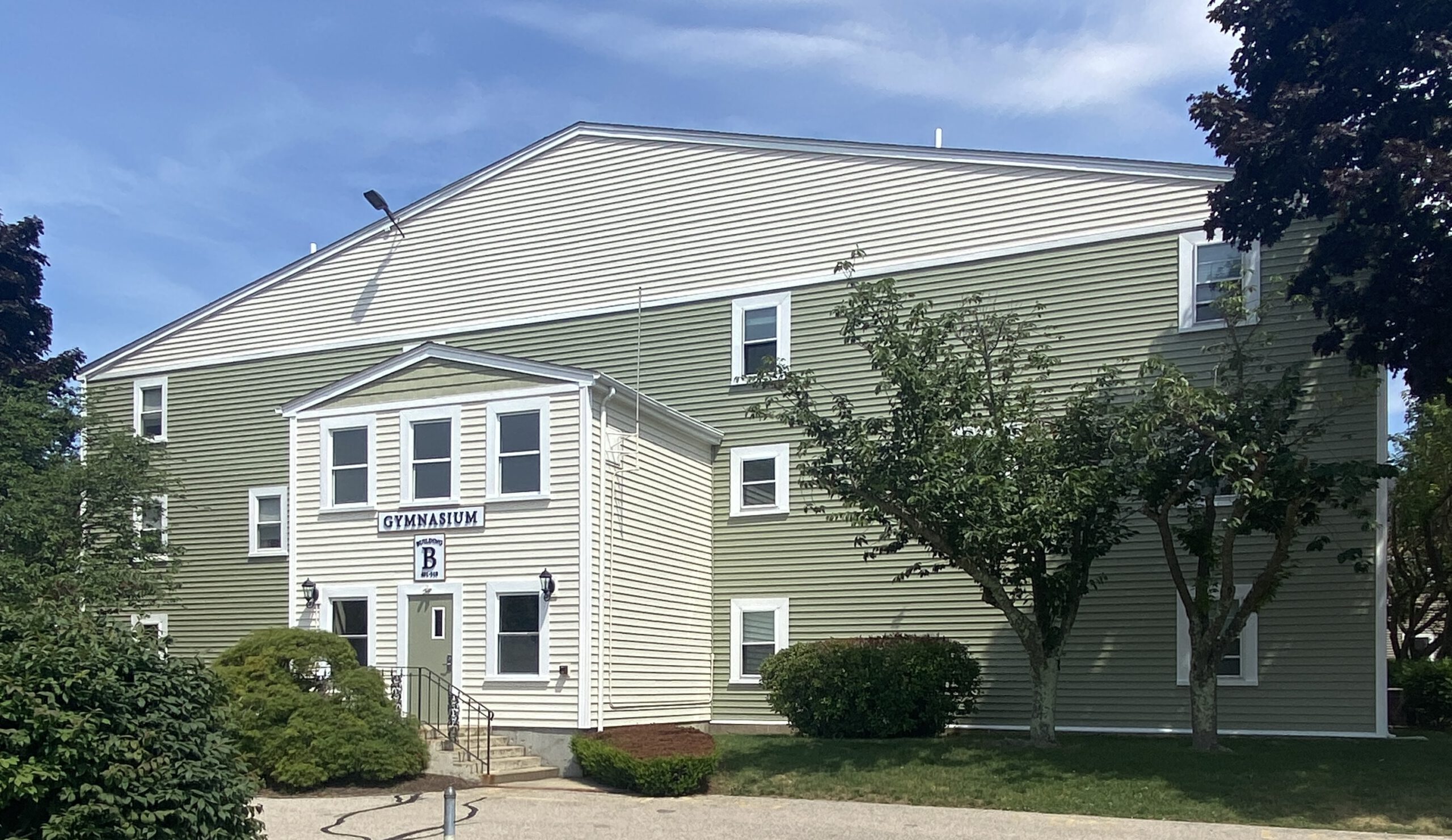 Lockwood condo cropped